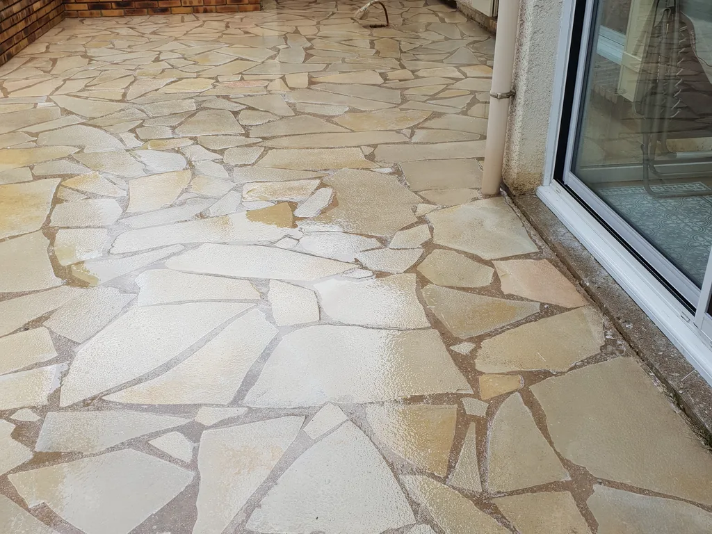 Terrasse nettoyée par Maison Dallau dans l’Essonne